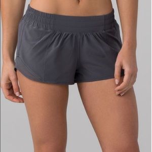 Lululemon Hotty Hot Short 2.5” size 8 reg
